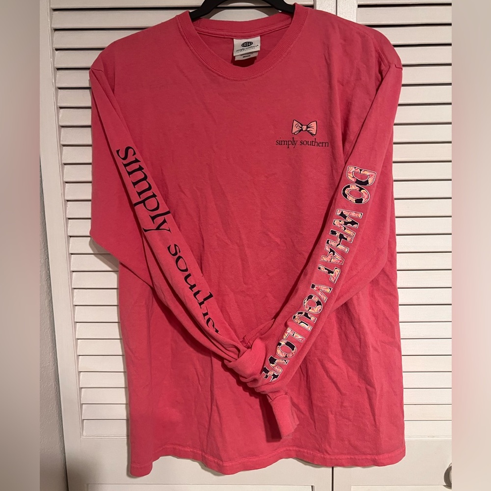 Woman's Size M Simply Souther Long sleeve pink shirt